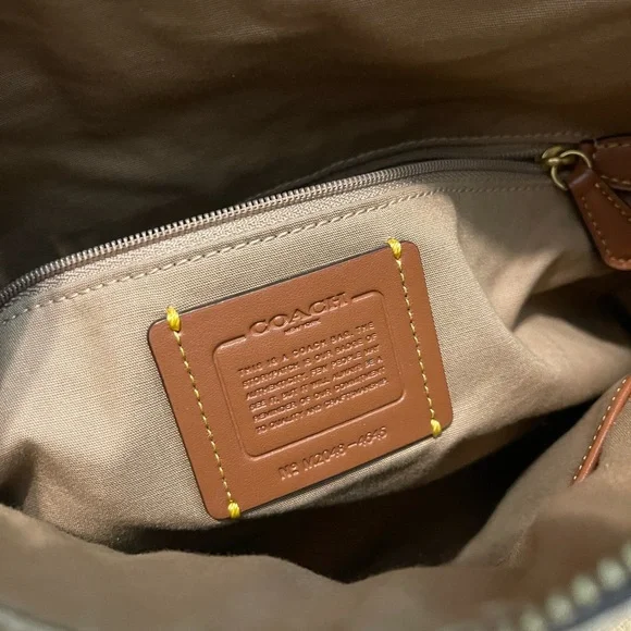 Coach Cream and Tan Hobo shoulder Bag - Picture 8 of 12